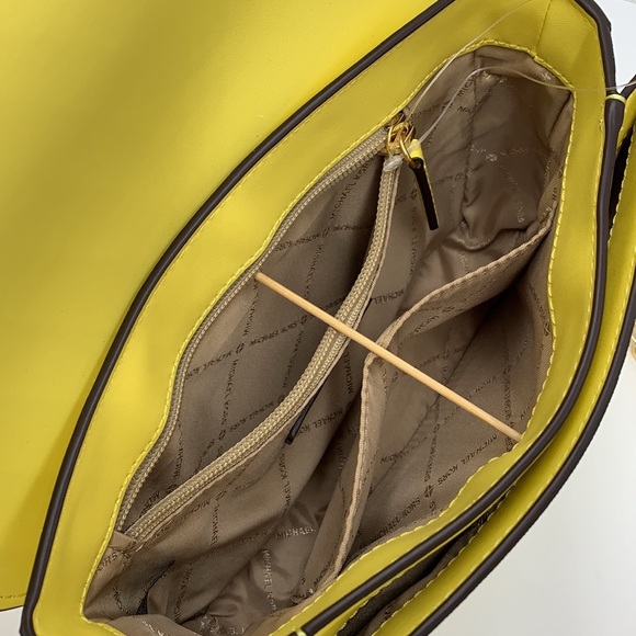 MICHAEL KORS CARMEN MEDIUM CONVERTIBLE SHOULDER BAG SUNSHINE COLOR - Picture 10 of 16